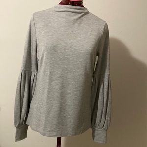 ANN TAYLOR long sleeve high neck gray M blouse 69% Rayon 29% polyester 2%spandex